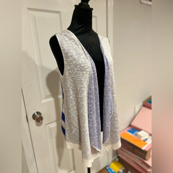 Charming Charlie White Blue Stripes Cardigan Size Small - Picture 5 of 8